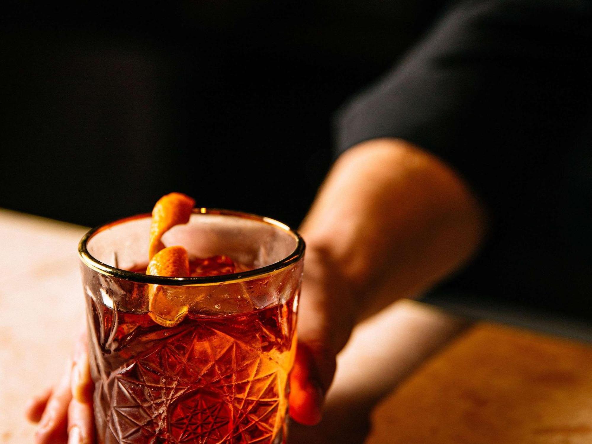 فندق بولمان ميلبورن أون سوانستون ملبورن المظهر الخارجي الصورة A Negroni