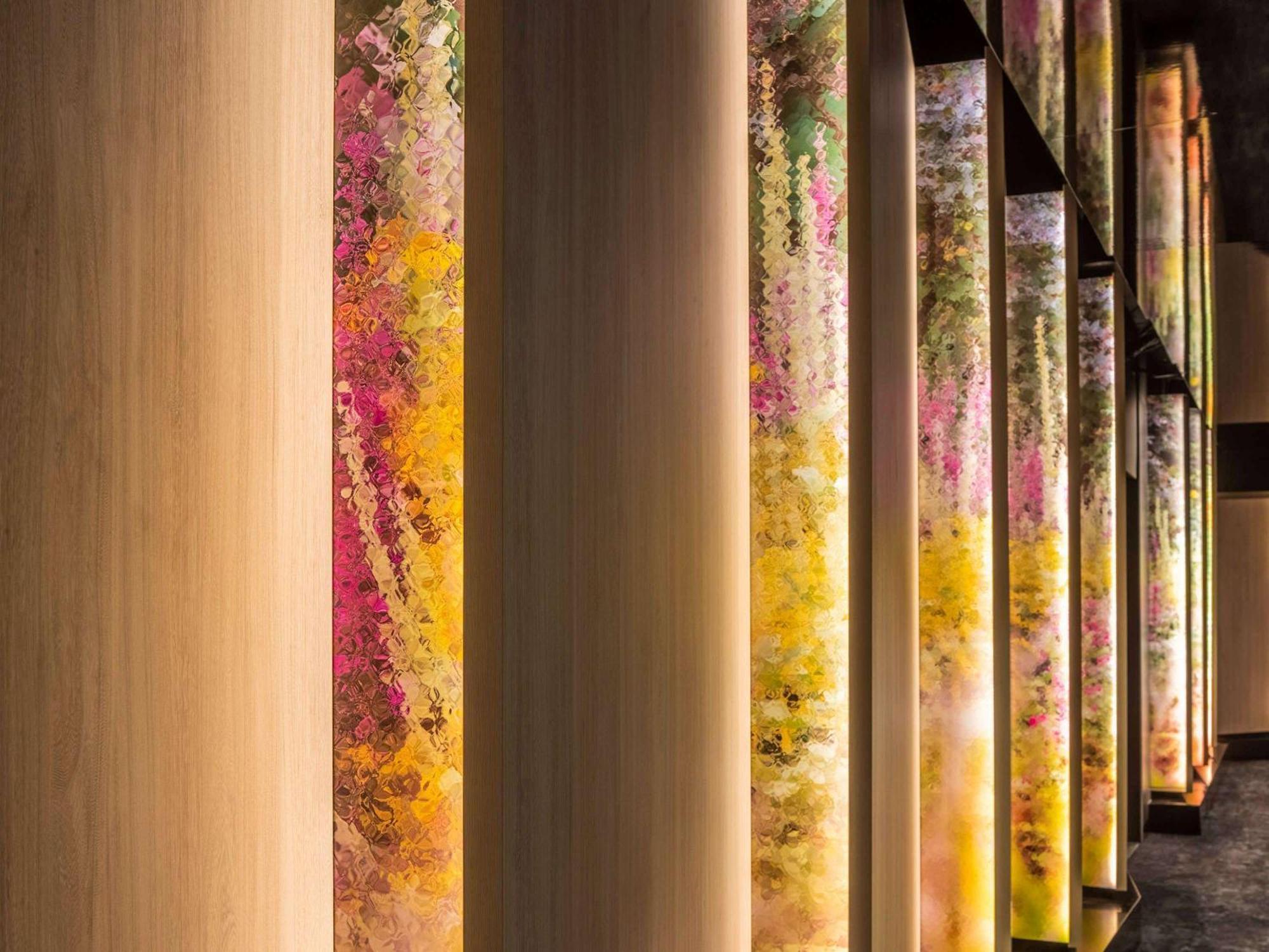 فندق بولمان ميلبورن أون سوانستون ملبورن المظهر الخارجي الصورة The columns of the library